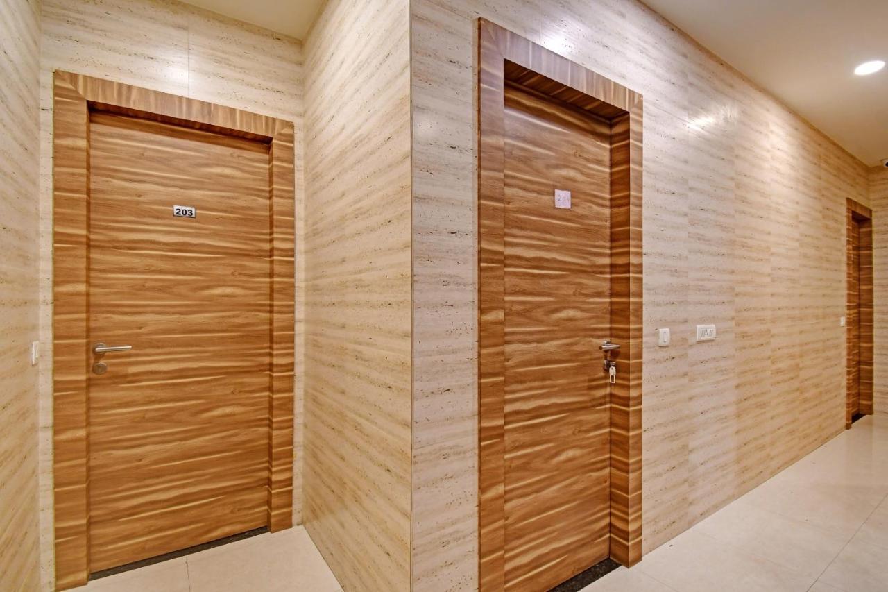 Super Townhouse Hotel All In One Near City Centre Salt Lake Salt Lake City Extérieur photo