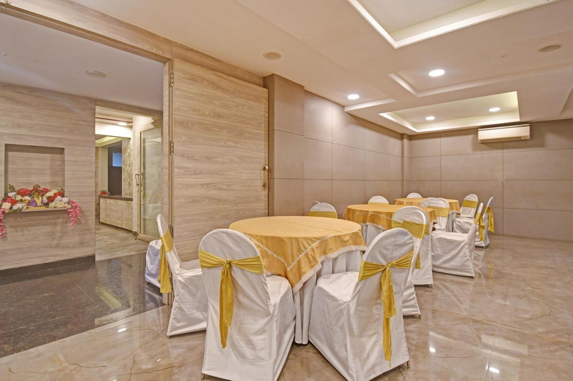 Super Townhouse Hotel All In One Near City Centre Salt Lake Salt Lake City Extérieur photo
